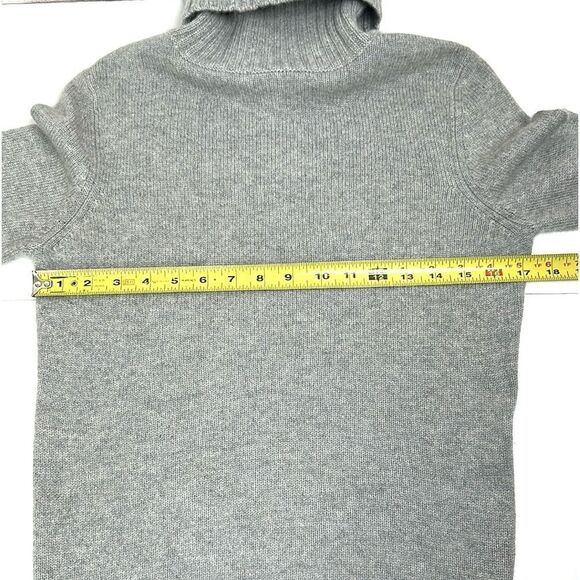 Collection Fifty Nine Cashmere Sweater Turtleneck Light Gray Women’s size S - Picture 10 of 10